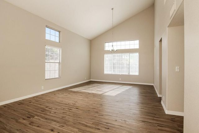 9243 W Saint John Road, Peoria, AZ 85382