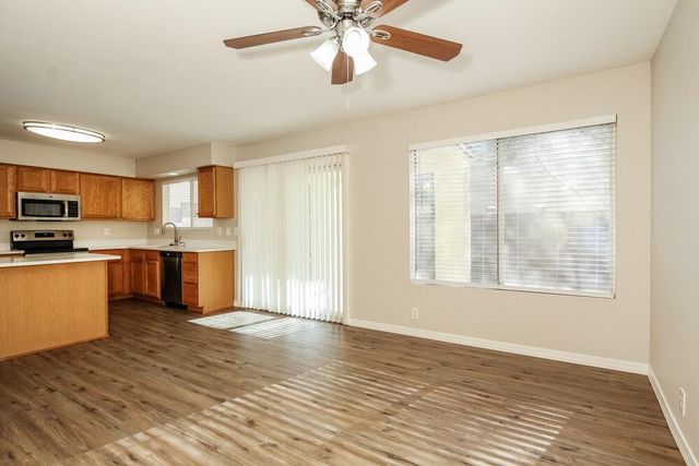 9243 W Saint John Road, Peoria, AZ 85382