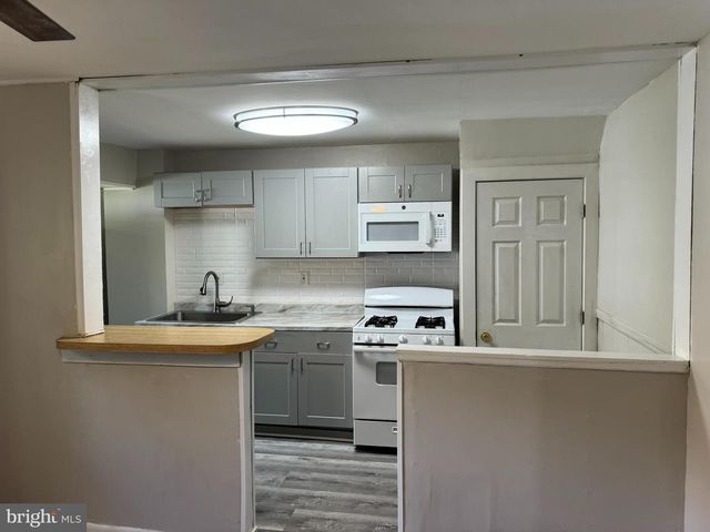 1308 MORTON AVE, Chester, PA 19013