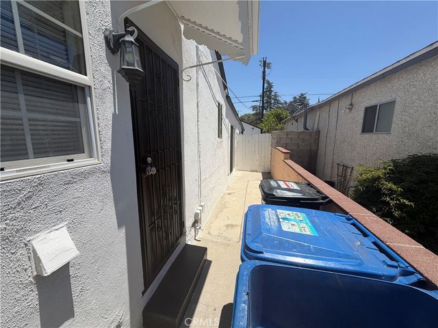 6250 Babcock Avenue, North Hollywood, CA 91606