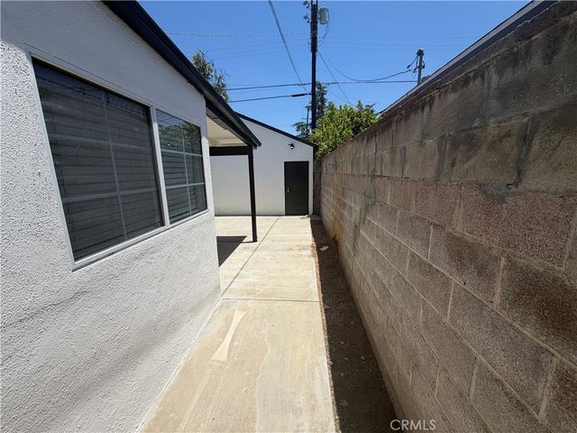 6250 Babcock Avenue, North Hollywood, CA 91606