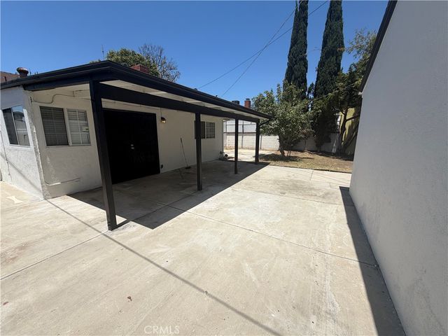 6250 Babcock Avenue, North Hollywood, CA 91606
