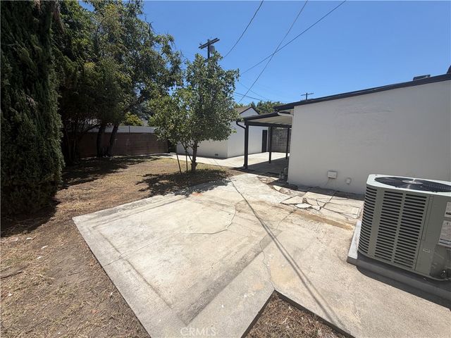6250 Babcock Avenue, North Hollywood, CA 91606