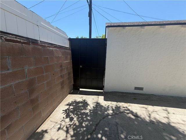6250 Babcock Avenue, North Hollywood, CA 91606