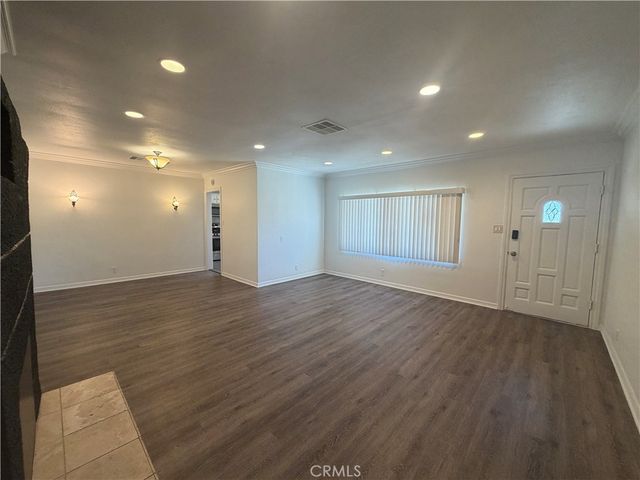 6250 Babcock Avenue, North Hollywood, CA 91606