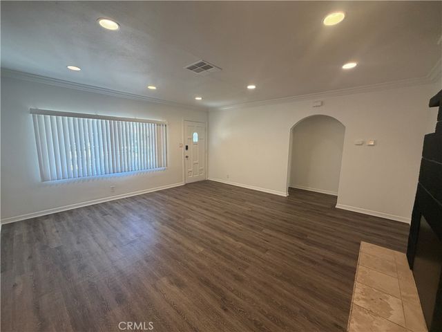 6250 Babcock Avenue, North Hollywood, CA 91606