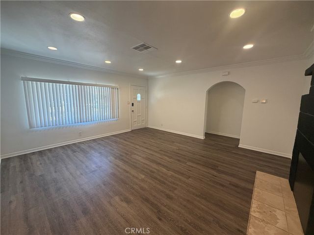 6250 Babcock Avenue, North Hollywood, CA 91606