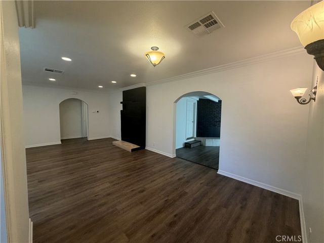 6250 Babcock Avenue, North Hollywood, CA 91606
