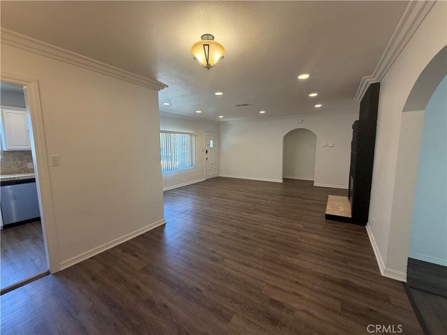 6250 Babcock Avenue, North Hollywood, CA 91606