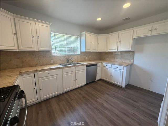 6250 Babcock Avenue, North Hollywood, CA 91606