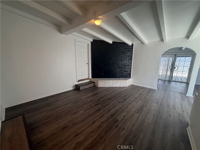 6250 Babcock Avenue, North Hollywood, CA 91606