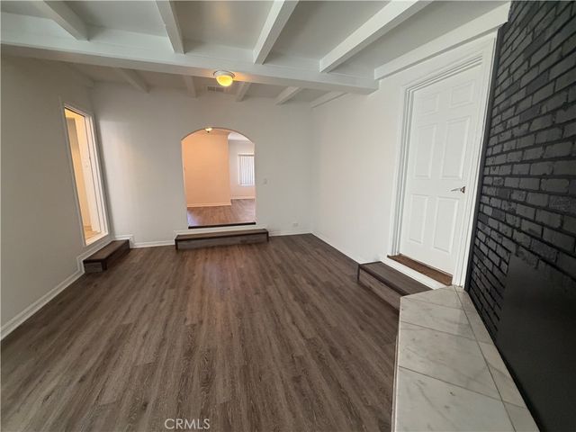 6250 Babcock Avenue, North Hollywood, CA 91606