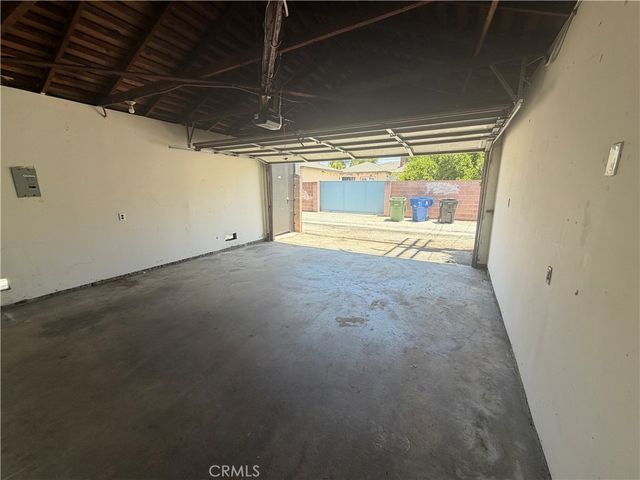 6250 Babcock Avenue, North Hollywood, CA 91606