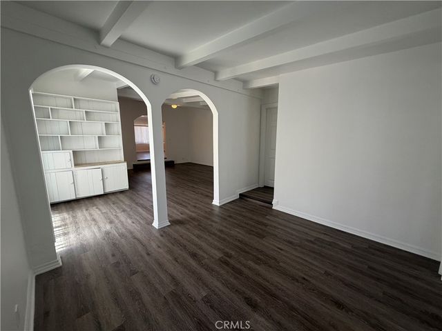 6250 Babcock Avenue, North Hollywood, CA 91606