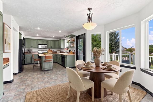 506 S Shelley Lake Ln, Spokane Valley, WA 99037