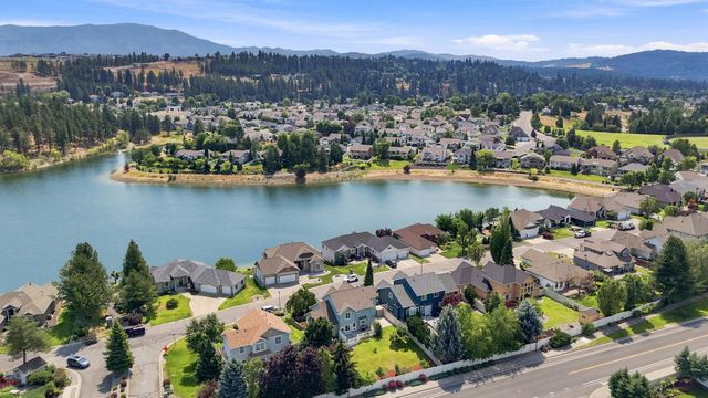 506 S Shelley Lake Ln, Spokane Valley, WA 99037
