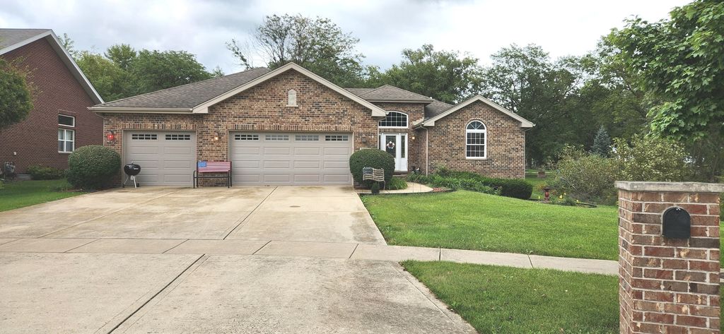 103 N Hickory Street, Peotone, IL 60468 — exterior