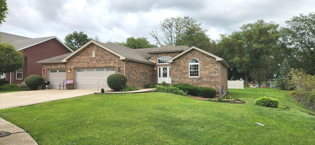 103 N Hickory Street, Peotone, IL 60468 — photo 2