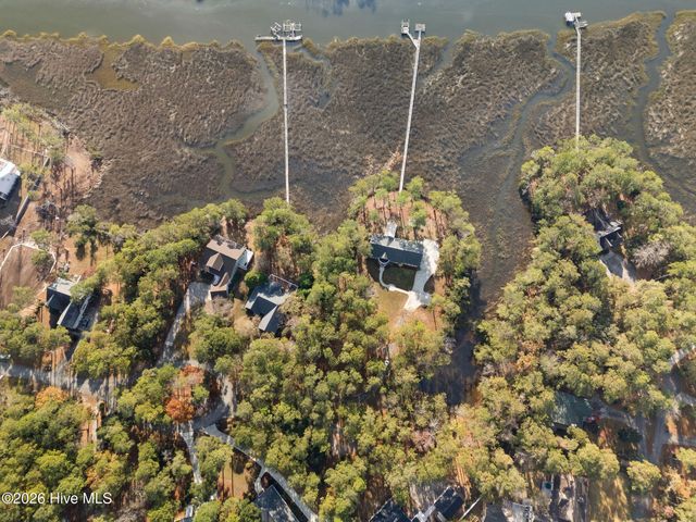 6465 Walden Pond Lane, Southport, NC 28461