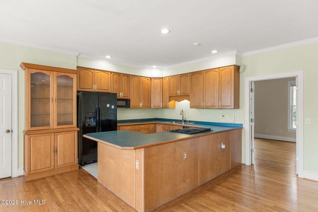 6465 Walden Pond Lane, Southport, NC 28461