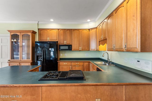 6465 Walden Pond Lane, Southport, NC 28461