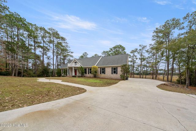 6465 Walden Pond Lane, Southport, NC 28461