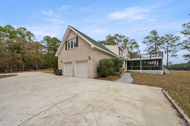 6465 Walden Pond Lane, Southport, NC 28461