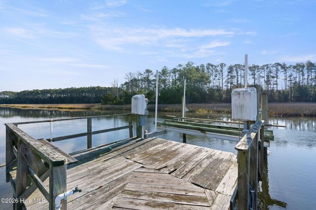 6465 Walden Pond Lane, Southport, NC 28461