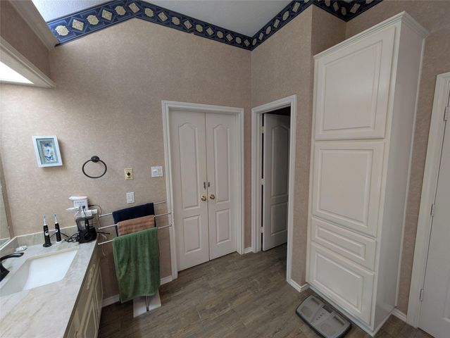 9222 Symphonic Lane, Houston, TX 77040