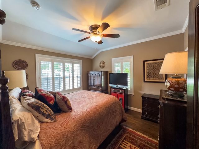 622 Ridgecrest Drive, Irving, TX 75060