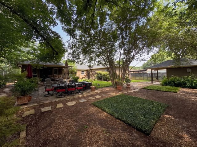622 Ridgecrest Drive, Irving, TX 75060