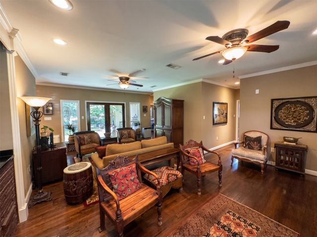 622 Ridgecrest Drive, Irving, TX 75060