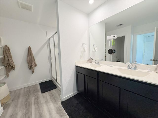 2913 Crown Gate Drive, Houston, TX 77047