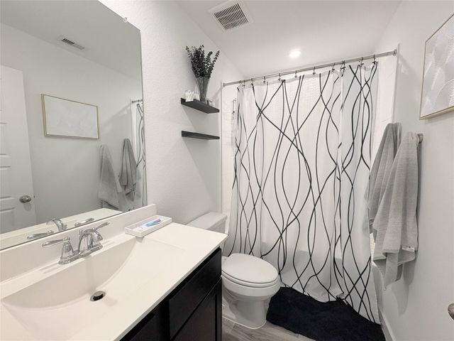 2913 Crown Gate Drive, Houston, TX 77047