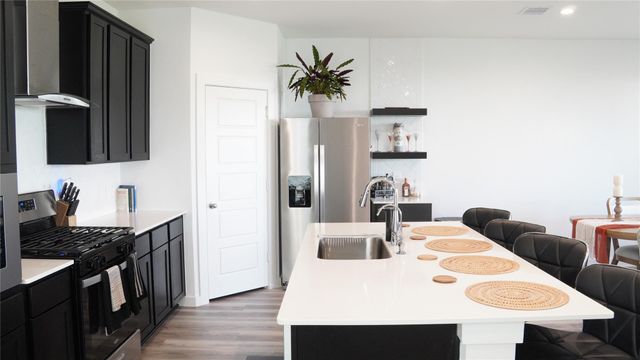 2913 Crown Gate Drive, Houston, TX 77047