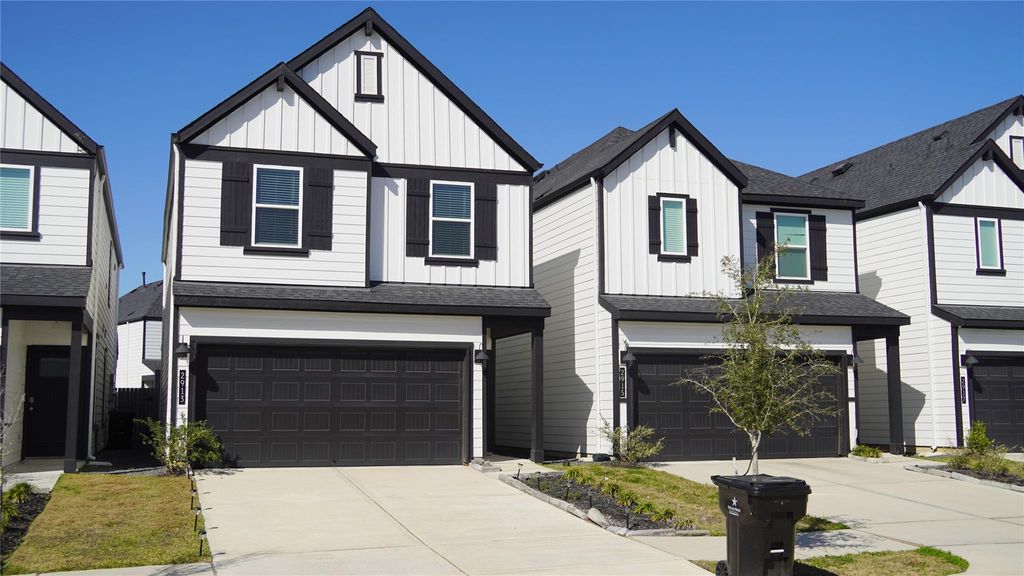 2913 Crown Gate Drive, Houston, TX 77047