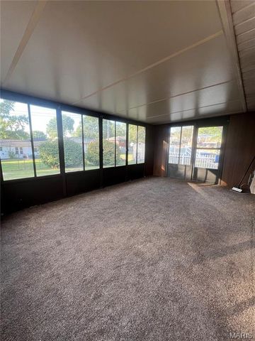 2231 Rosegarden Drive, St Louis, MO 63125