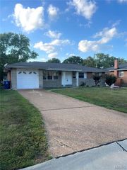 2231 Rosegarden Drive, St Louis, MO 63125