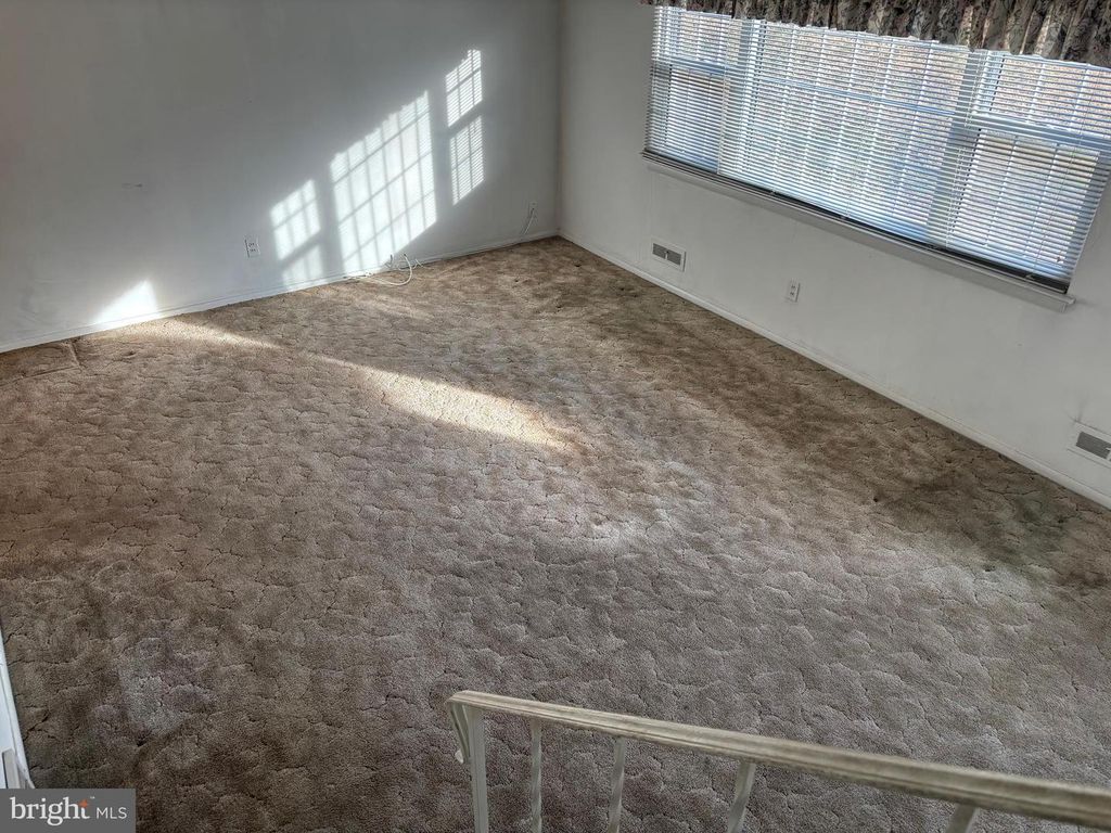 Image 4 of property listing at 38 JACQUELINE DR, Paoli, PA 19301