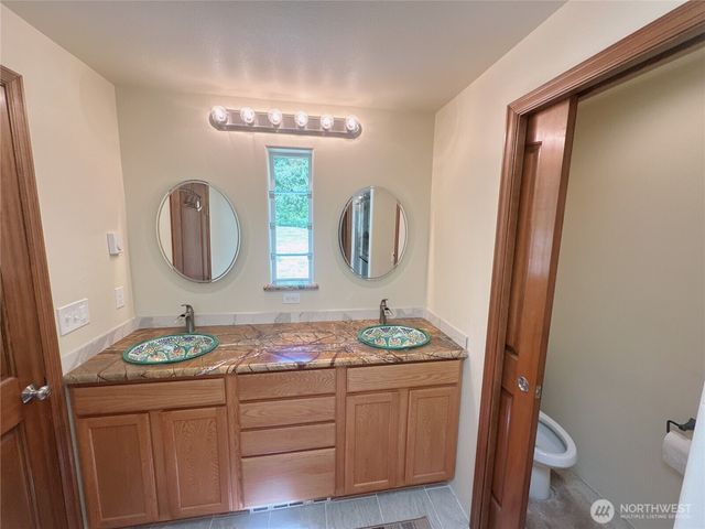 8205 Hide A Way Lane NW, Silverdale, WA 98383