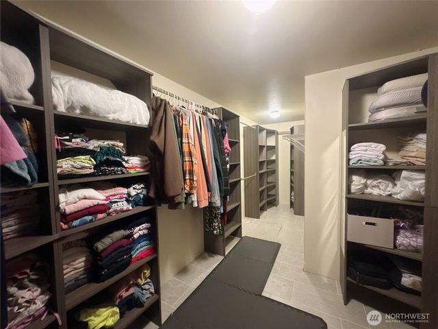 8205 Hide A Way Lane NW, Silverdale, WA 98383
