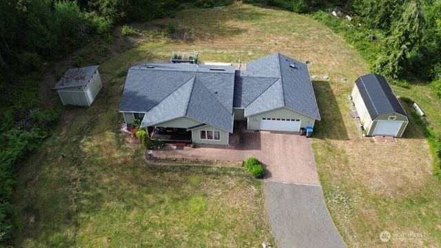 8205 Hide A Way Lane NW, Silverdale, WA 98383