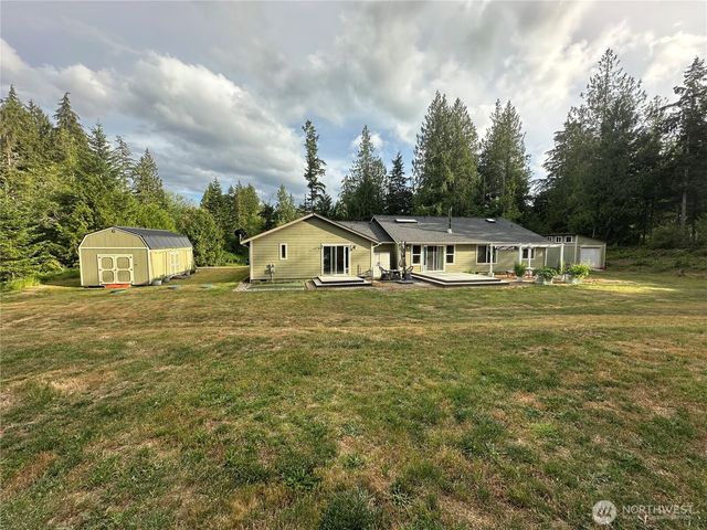 8205 Hide A Way Lane NW, Silverdale, WA 98383