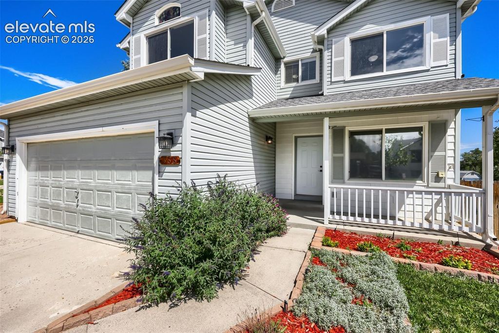 388 Lionel Lane, Elizabeth, CO 80107 — photo 2