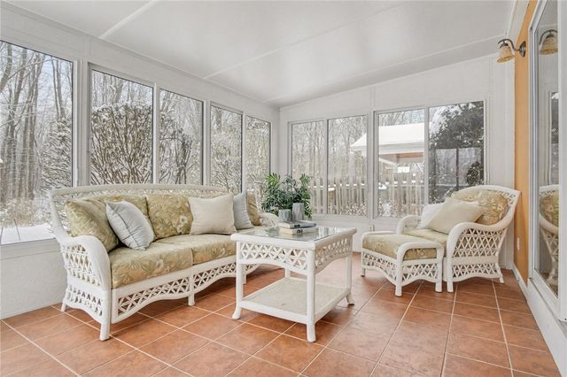 140 Overland, Henrietta, NY 14586