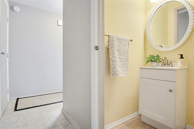 140 Overland, Henrietta, NY 14586