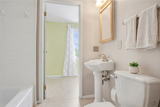 140 Overland, Henrietta, NY 14586