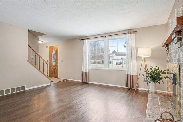 140 Overland, Henrietta, NY 14586