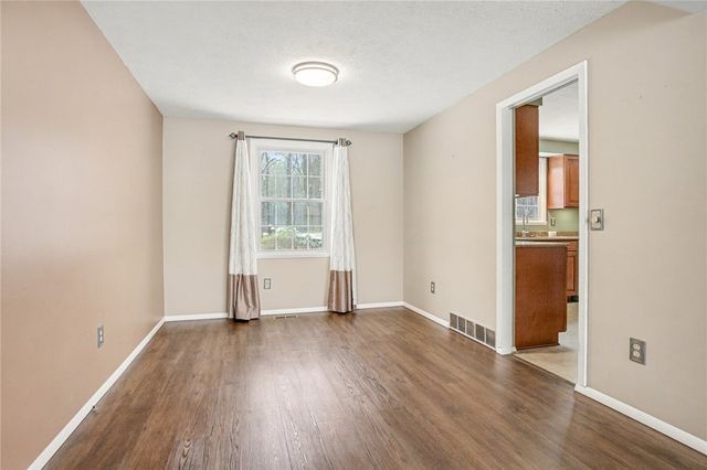 140 Overland, Henrietta, NY 14586