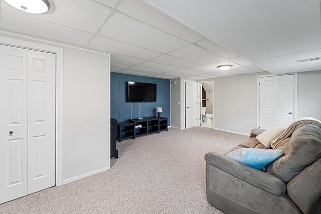 1502 Briar Lane, Sun Prairie, WI 53590